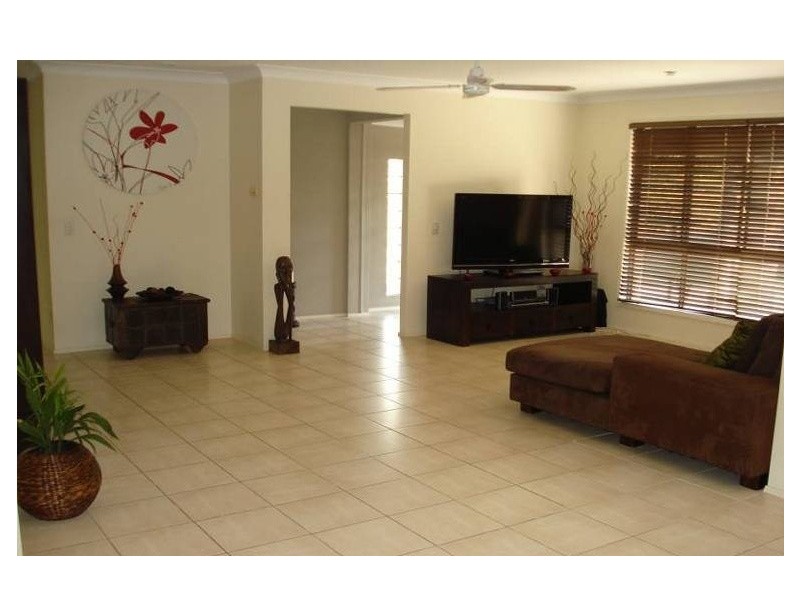 7 Kingaroy Avenue, Helensvale QLD 4212