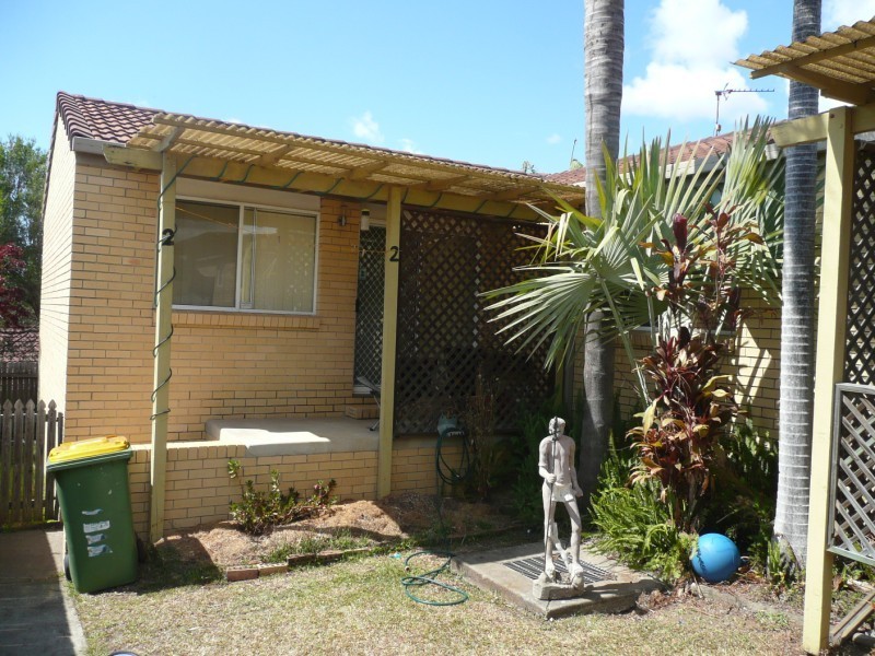 2/348 Government Road, Labrador QLD 4215