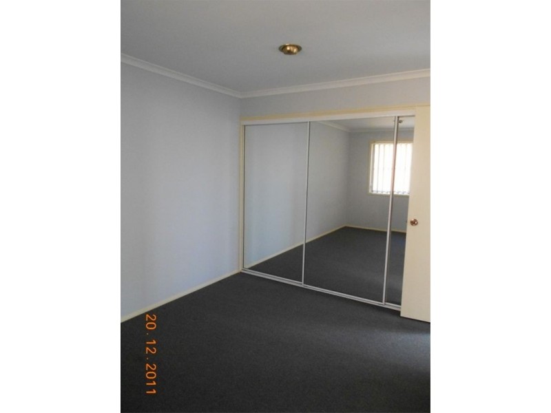 2/348 Government Road, Labrador QLD 4215