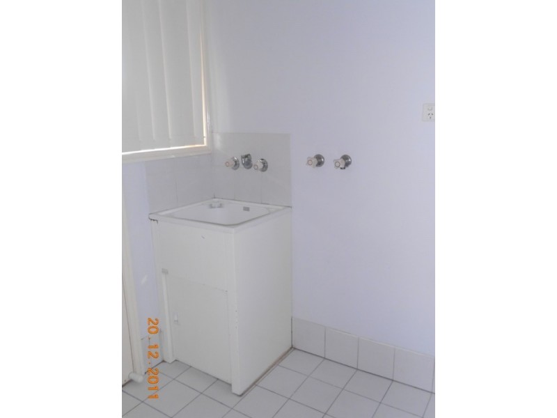 2/348 Government Road, Labrador QLD 4215