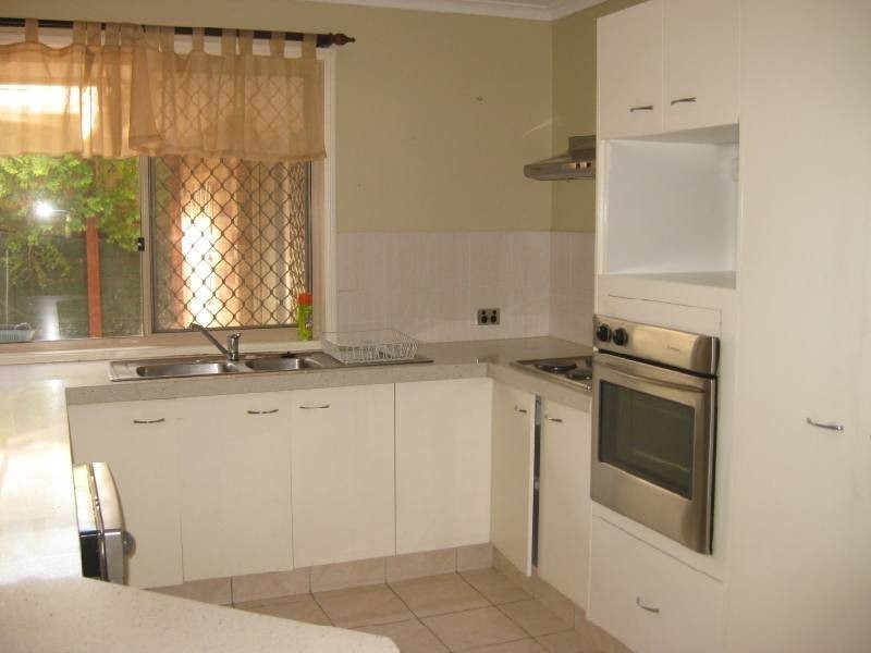 5 Floyd Court, Parkwood QLD 4214