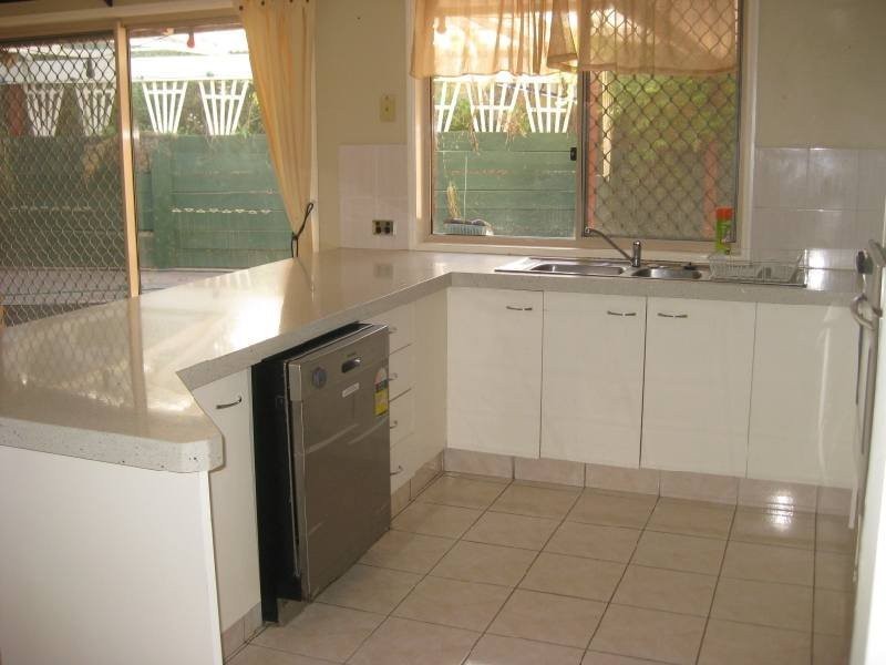 5 Floyd Court, Parkwood QLD 4214