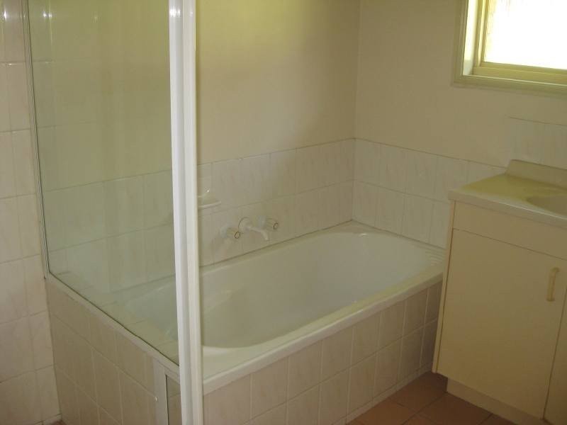 35 James Cagney Close, Parkwood QLD 4214