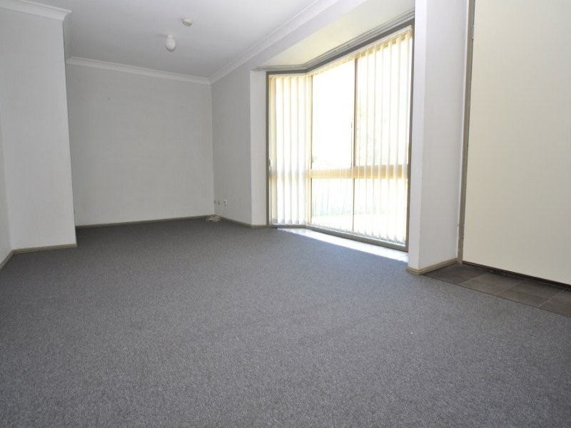 1/12 Stephanie Court, Labrador QLD 4215