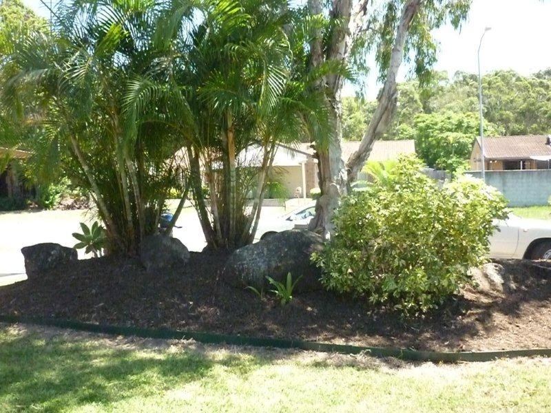 2/75 Kangaroo Avenue, Coombabah QLD 4216