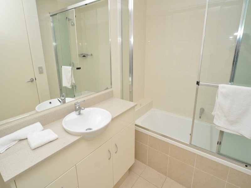 2103/1 Como Crescent, Southport QLD 4215