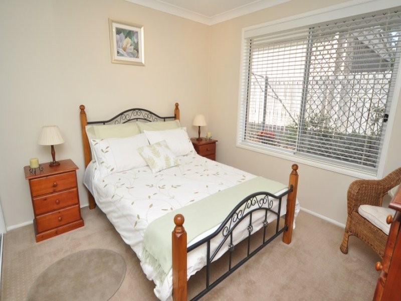 18 Midvale Place, Helensvale QLD 4212