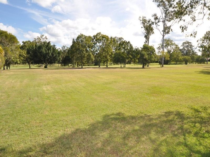 18 Midvale Place, Helensvale QLD 4212