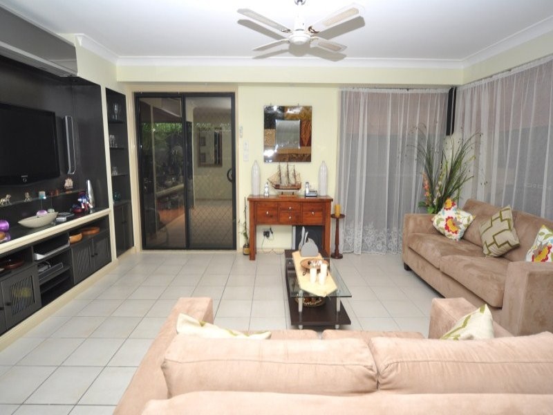 103 Christina Ryan Way, Arundel QLD 4214