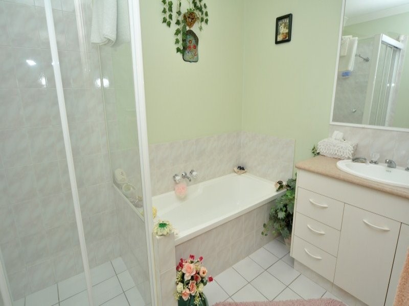 1/113 Greenacre Drive, Parkwood QLD 4214