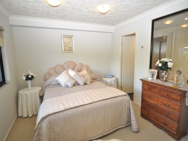 9/31 Railway Street, Southport QLD 4215