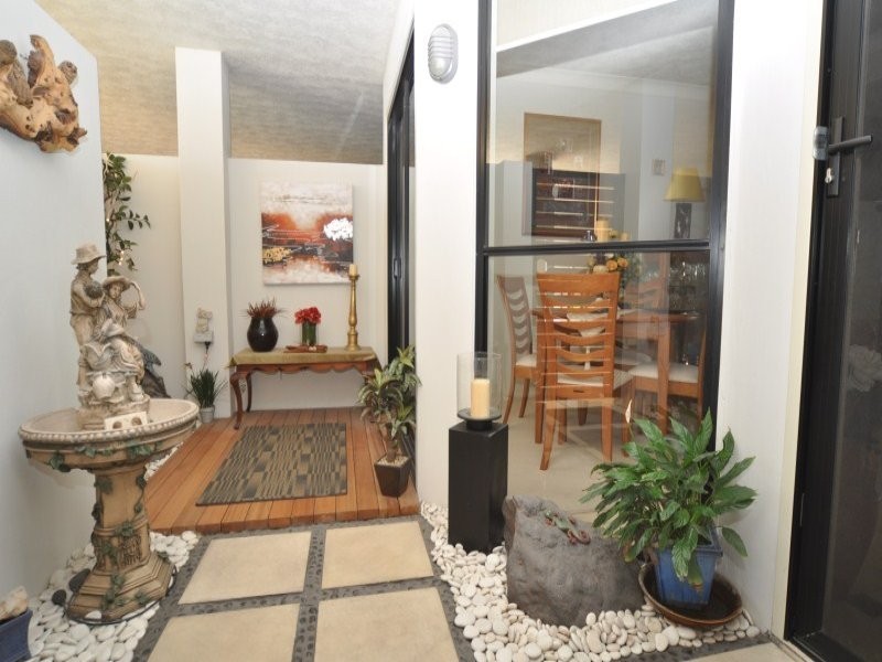 9/31 Railway Street, Southport QLD 4215