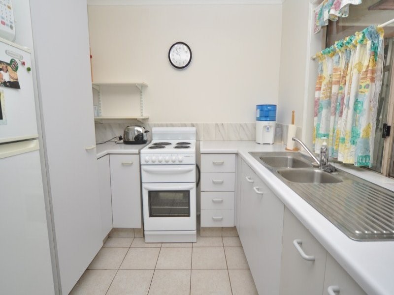 1/2 Galaxy Court, Labrador QLD 4215