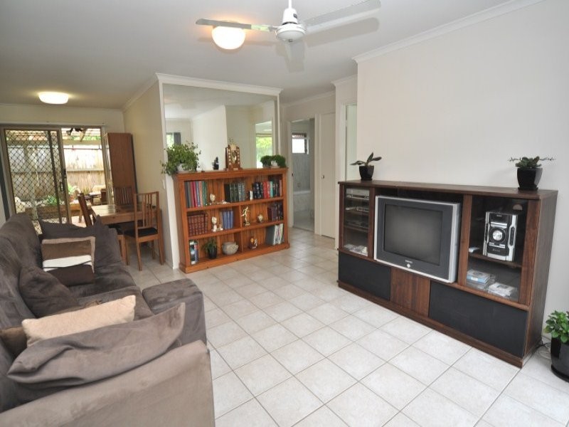 1/2 Galaxy Court, Labrador QLD 4215
