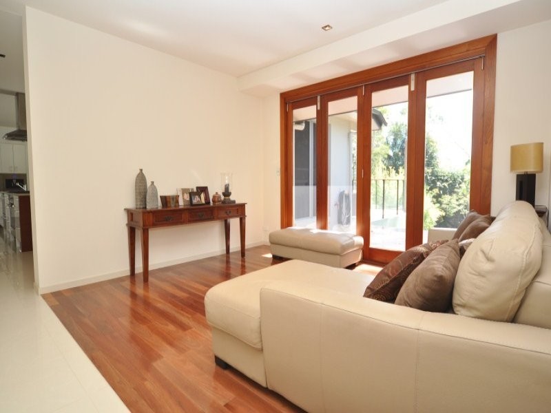 11 Uplands Drive, Parkwood QLD 4214