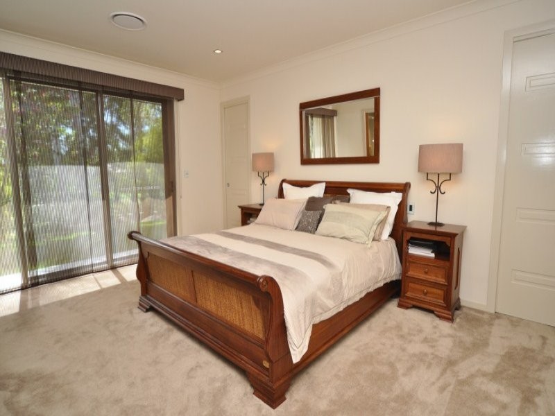 11 Uplands Drive, Parkwood QLD 4214