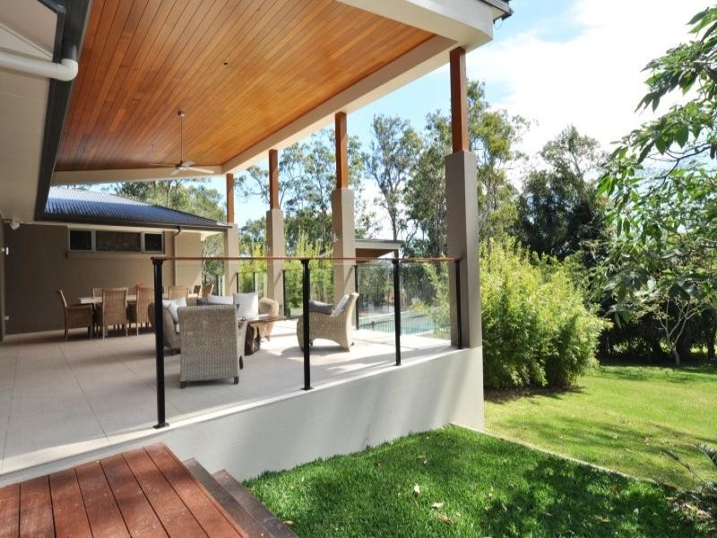 11 Uplands Drive, Parkwood QLD 4214