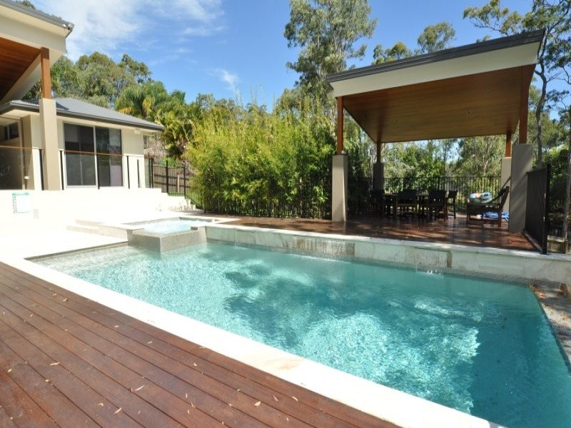 11 Uplands Drive, Parkwood QLD 4214