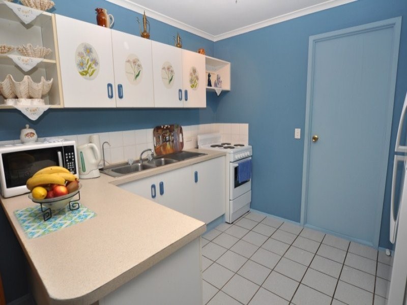 2/2 Callistemon Court, Arundel QLD 4214
