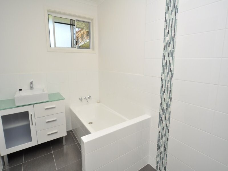 2/25 McMillan Street, Labrador QLD 4215