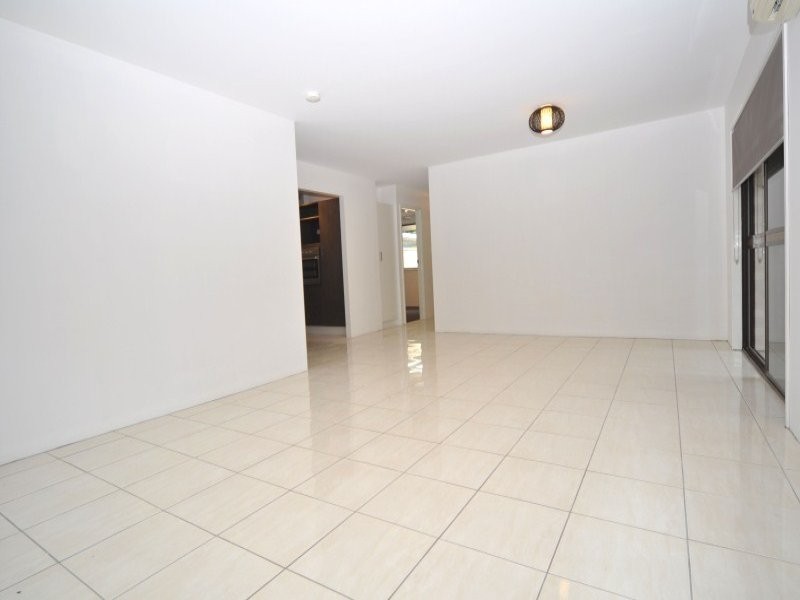 2/40 Broad Street, Labrador QLD 4215