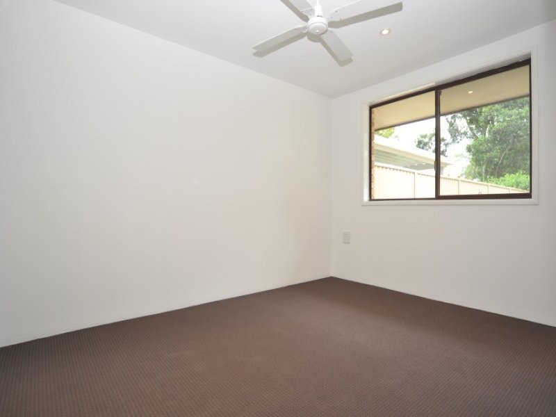 2/40 Broad Street, Labrador QLD 4215