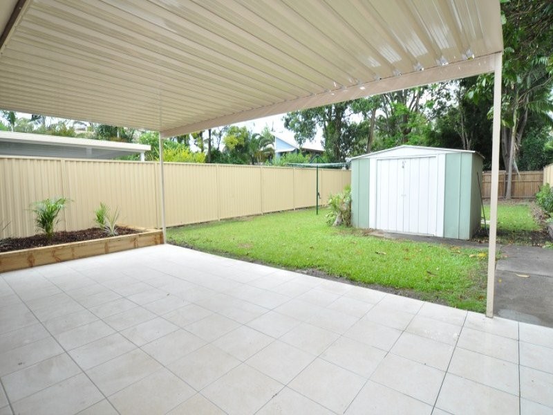 2/40 Broad Street, Labrador QLD 4215