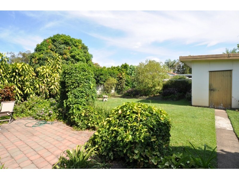37 Reynolds Avenue, Labrador QLD 4215
