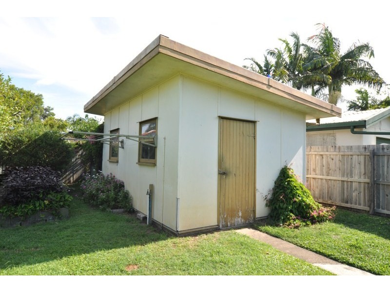 37 Reynolds Avenue, Labrador QLD 4215