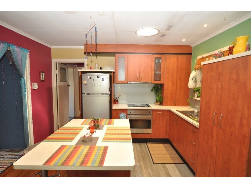 37 Reynolds Avenue, Labrador QLD 4215
