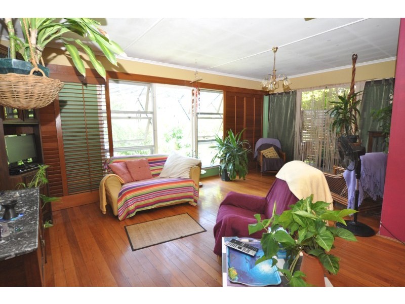 37 Reynolds Avenue, Labrador QLD 4215