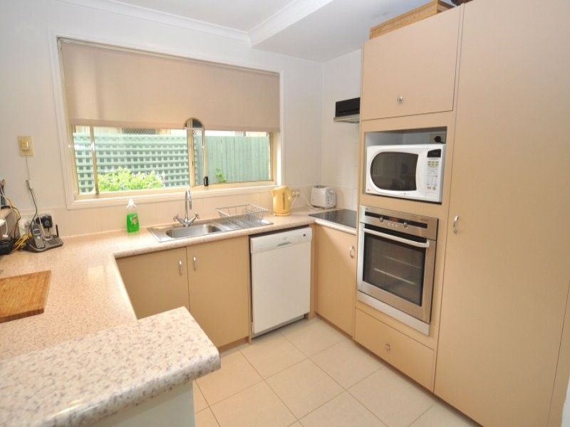 3/154 Central Street, Labrador QLD 4215