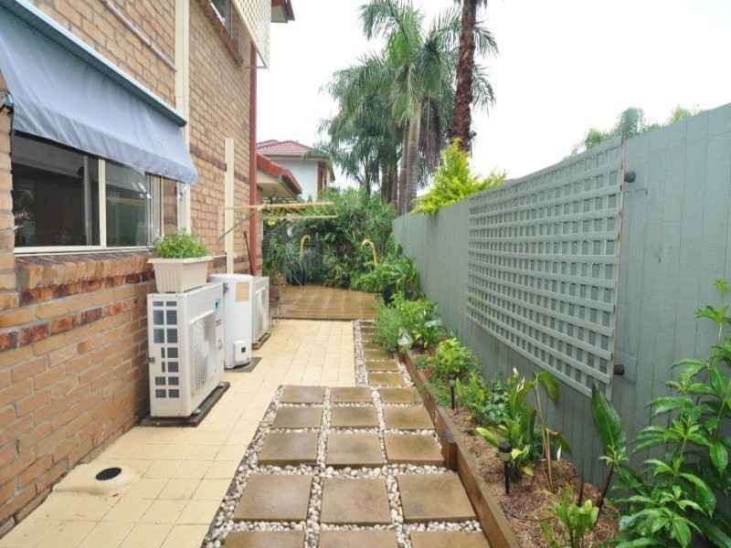 3/154 Central Street, Labrador QLD 4215