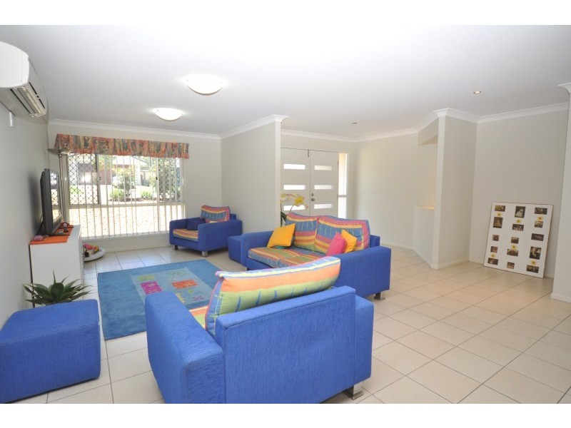 2/32 Buchanan Circuit, Oxenford QLD 4210