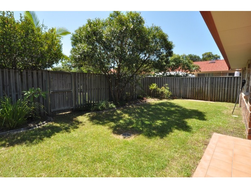 8/167 Central Street, Labrador QLD 4215