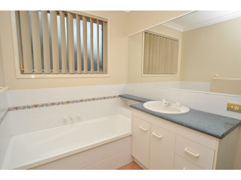 8/167 Central Street, Labrador QLD 4215