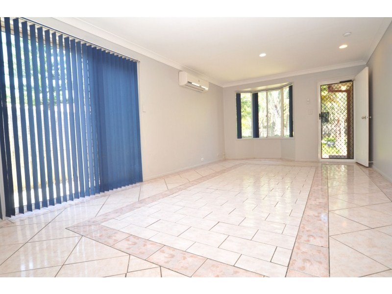 2/20 Freeman Street, Labrador QLD 4215