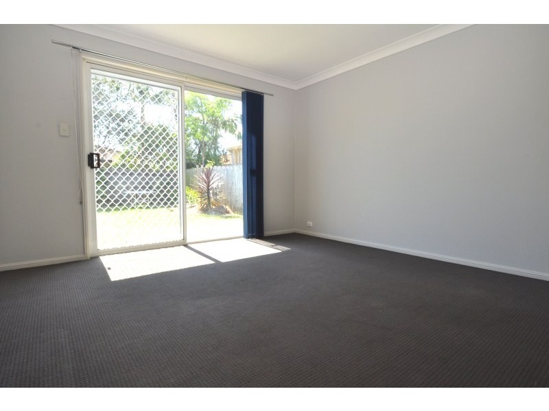 2/20 Freeman Street, Labrador QLD 4215