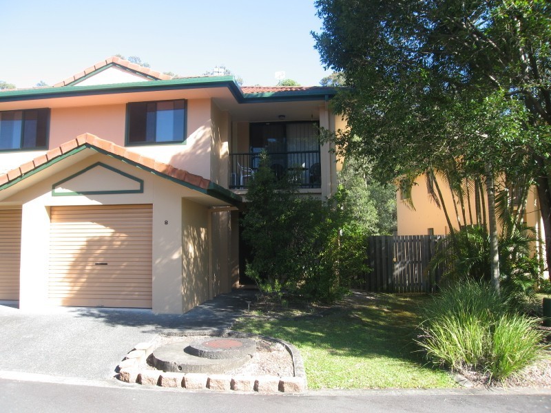 8/156 Greenacre Drive, Arundel QLD 4214