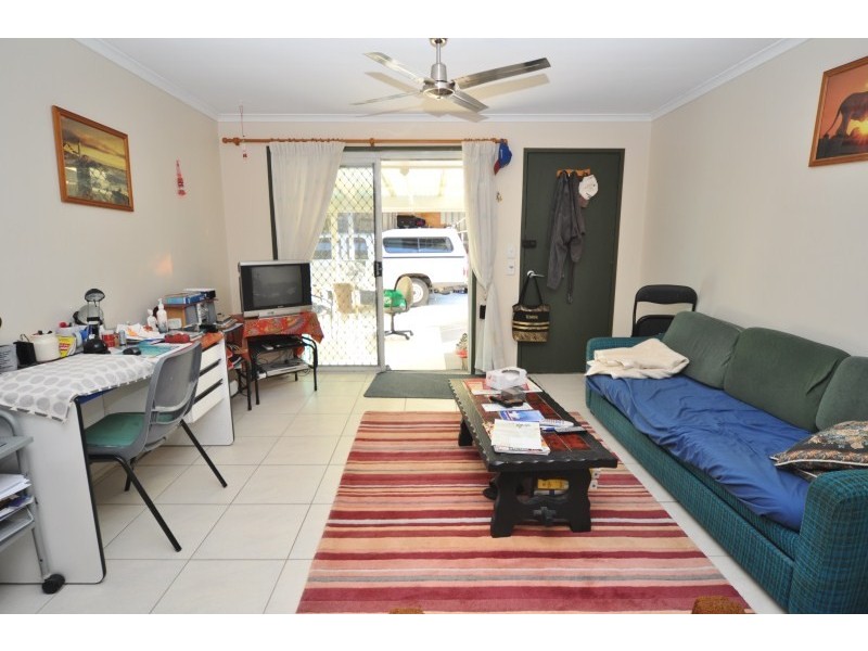 2/76 Botanical Drive, Labrador QLD 4215