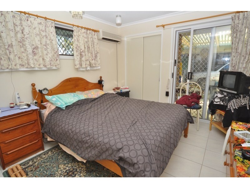 2/76 Botanical Drive, Labrador QLD 4215