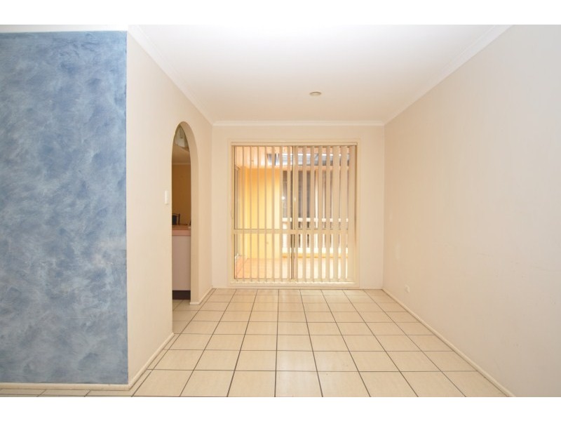 13 Essendon Close, Arundel QLD 4214