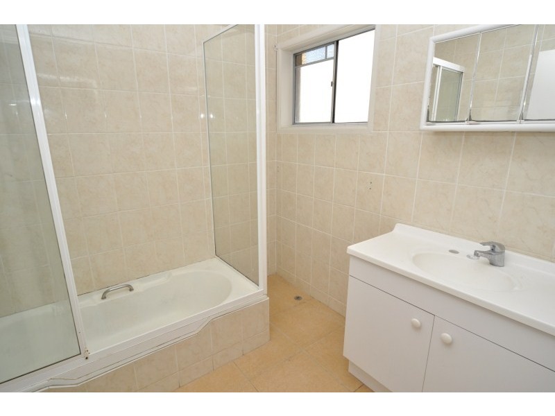 1/1 Brighton Street, Biggera Waters QLD 4216