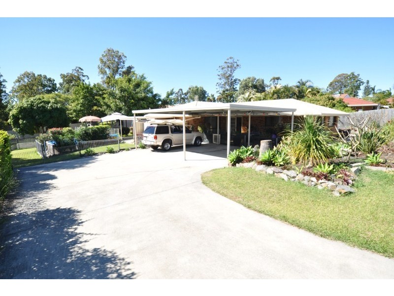 77 Macquarie Avenue, Molendinar QLD 4214
