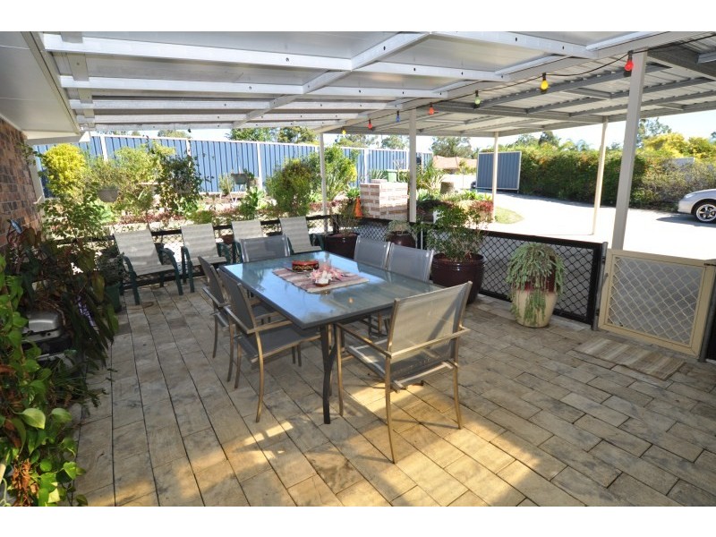 77 Macquarie Avenue, Molendinar QLD 4214