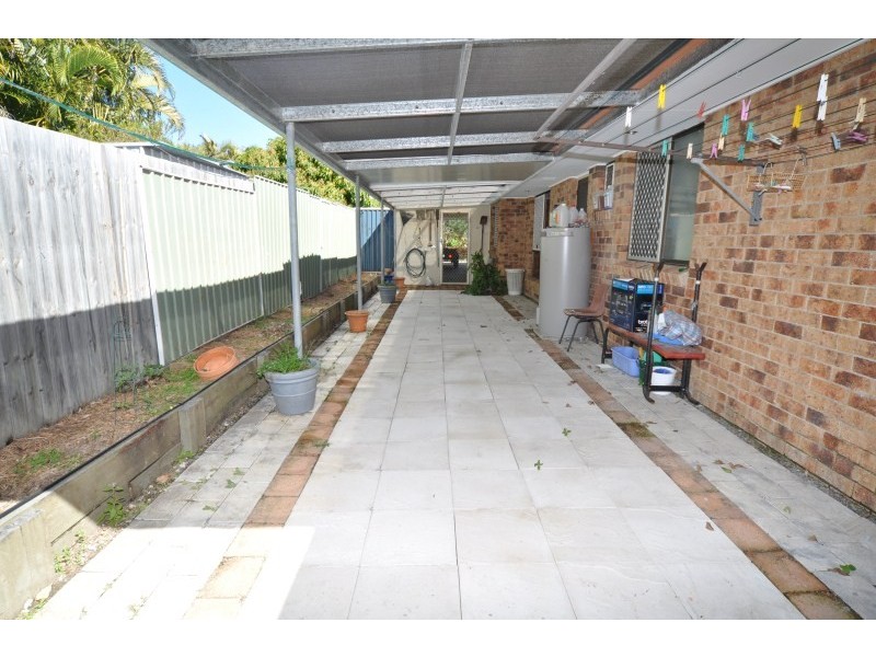 77 Macquarie Avenue, Molendinar QLD 4214