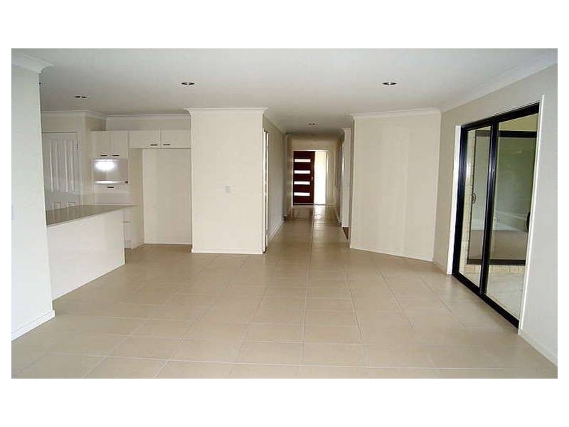 83 Tamworth Drive, Helensvale QLD 4212