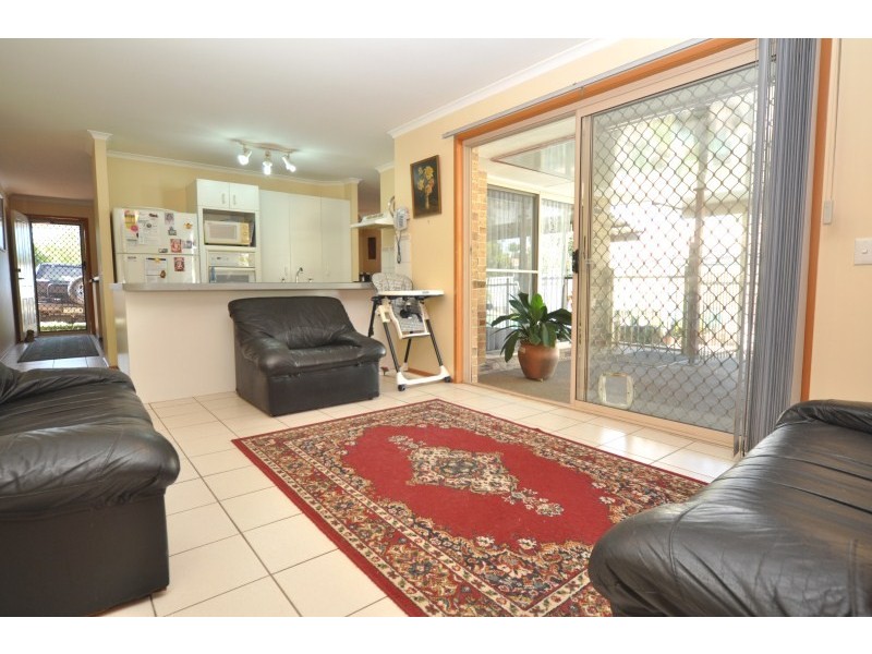 4 Gosford Court, Helensvale QLD 4212