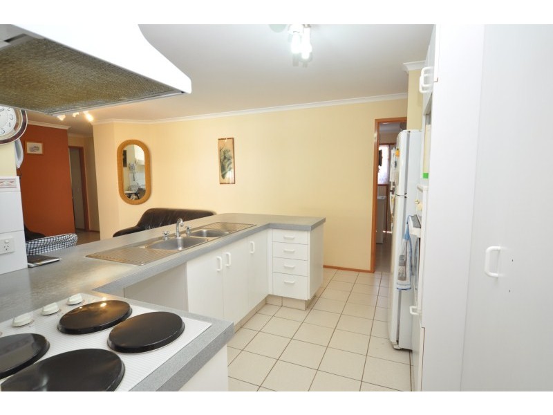 4 Gosford Court, Helensvale QLD 4212