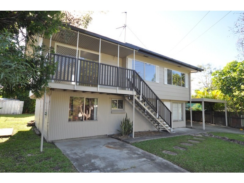 18 Hocking Street, Arundel QLD 4214